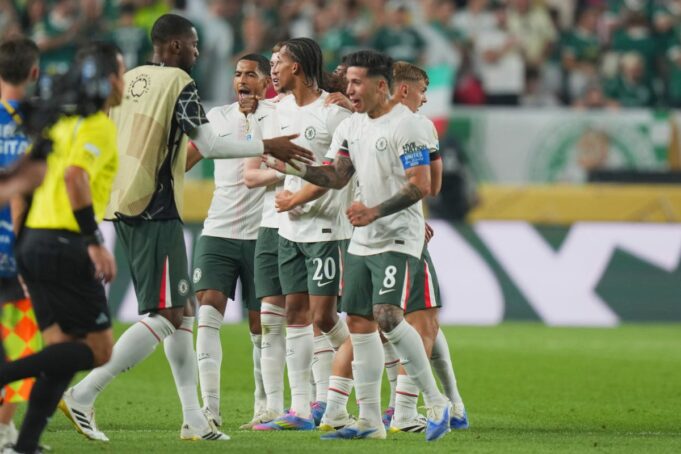 Chelsea kommt im Halbfinale des Clubs als spätes Tor von Downes Palmeiras an


