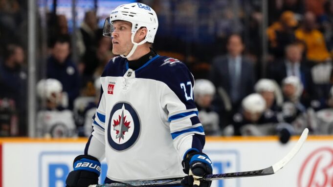 Der Hurrikan Nikolaj Ehlers trifft emotionale Entscheidungen, indem er den Jet verlässt


