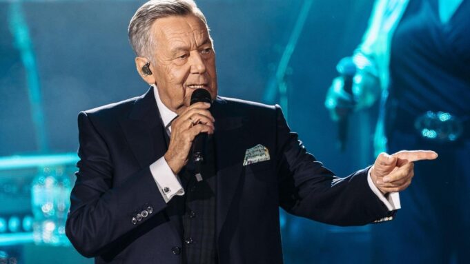 Der Kaiser GiBt in en ein Konzert der Spitzkenklasse

