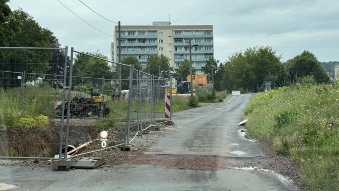 Einengung Desstrraßenverkehrsim Bereich Eisenacher Rennbahn und Sperrung im Grespental

