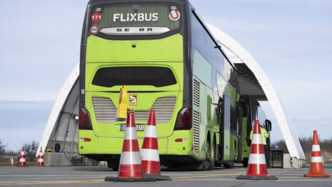 Flixbus kippt äh -20 Menschenverlettt

