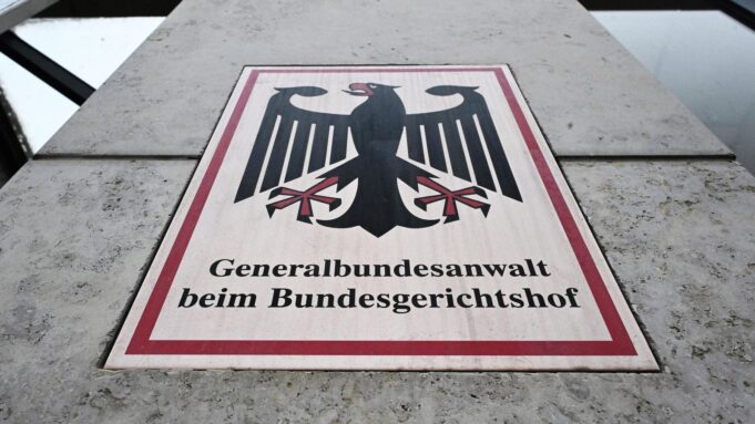 General Bundesanwaltklagtthüingerinnenwegen Vertenten Mordes

