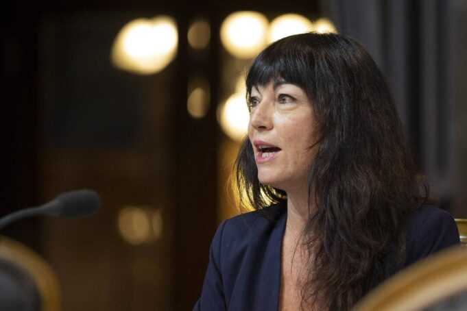 Géraldinesavary Prend Le Lesrênesdu Club Schweiz

