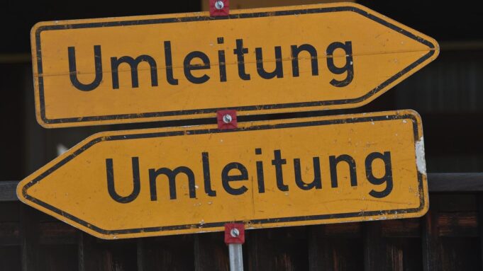 Hauptverkehrsader IstÜberwoche Dicht

