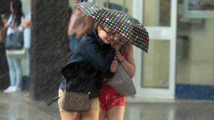 Hessens 'Nass Terminal: Erst Gewitter Mit Starkregen, Dannsider Badewetter Hessenschau.de

