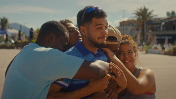 «Les füllt désir», tous les les garçons et al. Filles de Marseille


