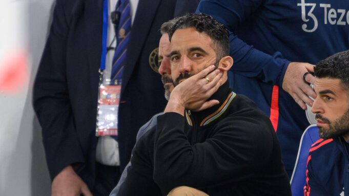 Red Devils entscheiden sich, 34,5 Millionen PL -Stürmer als 