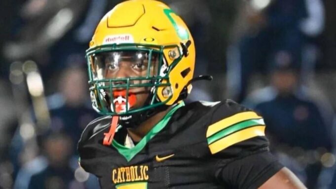 Rekrutierung der Louisiana State University Football: Fünf-Sterne-Edge Trenton Henderson

