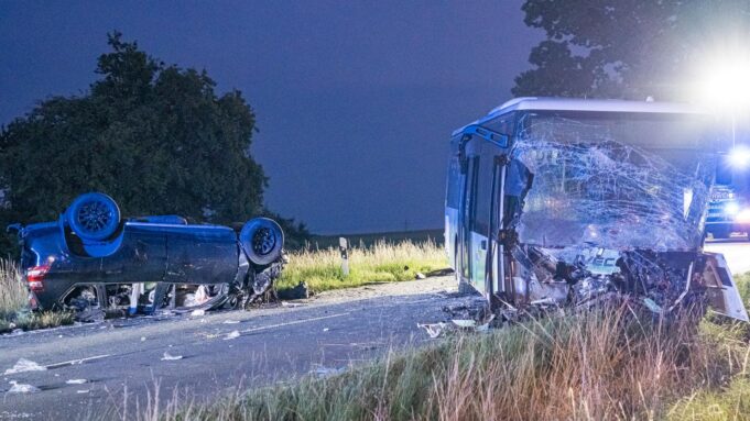 SUV Rammt Linienbus Peking Bad Wildungen: Drei Scherverletzte | Hessenschau.de

