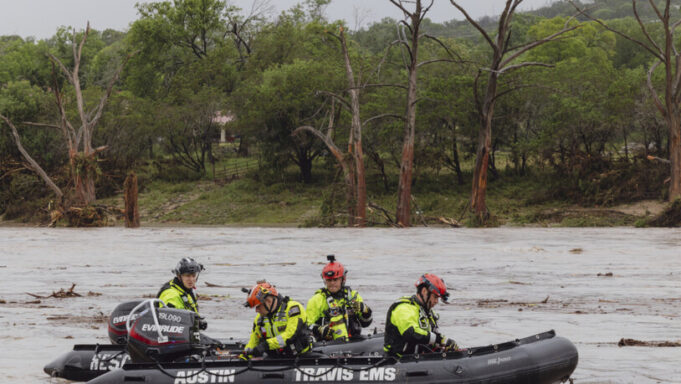 Tödliche Sturzflut, Texas: Such Nach Vermissten Dauert

