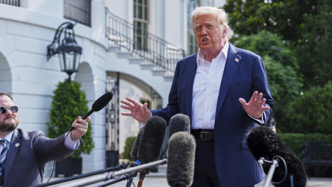 Trump: 30 prozent Zölle Aufeu-produkte ab 1.

