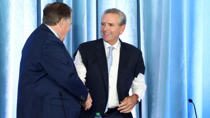 UNC AD Bubba Cunningham, um 2026 zurückzutreten, um eine Beratungsrolle zu spielen. Nachfolgerin

