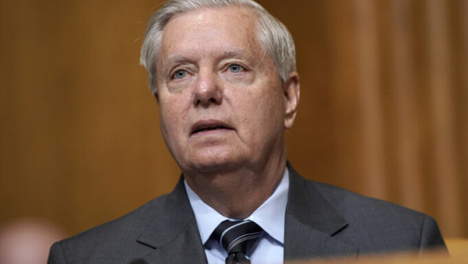 US-Senator Deutet Möglichenwechsel im Russland-Kurs

