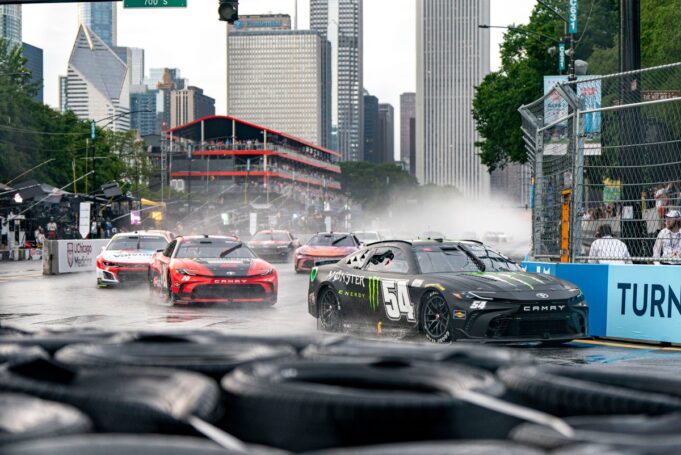 Wer wird in der zweiten Runde der NASCAR -Herausforderung 1 Million Dollar voranschreiten?

